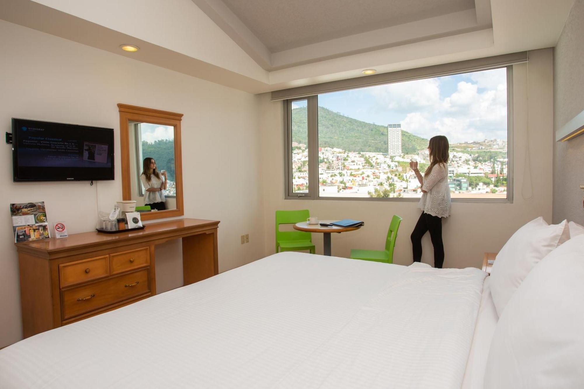 Hotel Horizon & Convention Center 4*